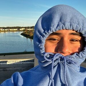 Meet your Posher, Carlos